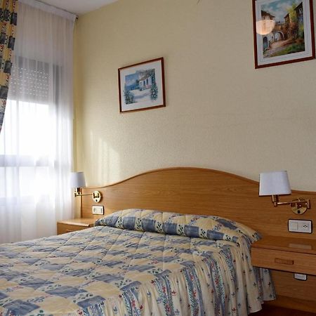 Hotel Ria De Vigo "Tierra De Campos" Becilla de Valderaduey Exterior photo